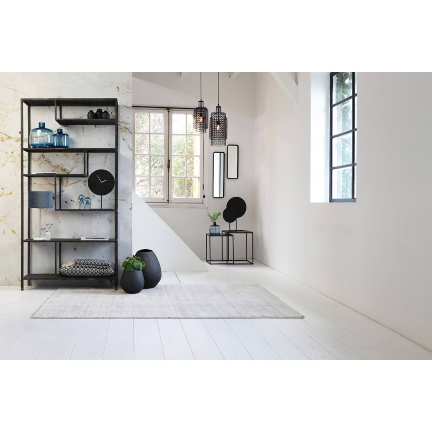 Klok op voet 30x10x45,5 cm WAIWO mat zwart-goud