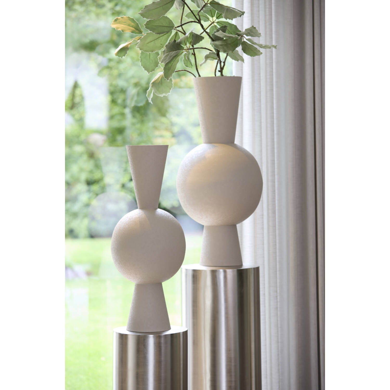 Vaas deco Ø30x75 cm CHEDI mat licht grijs