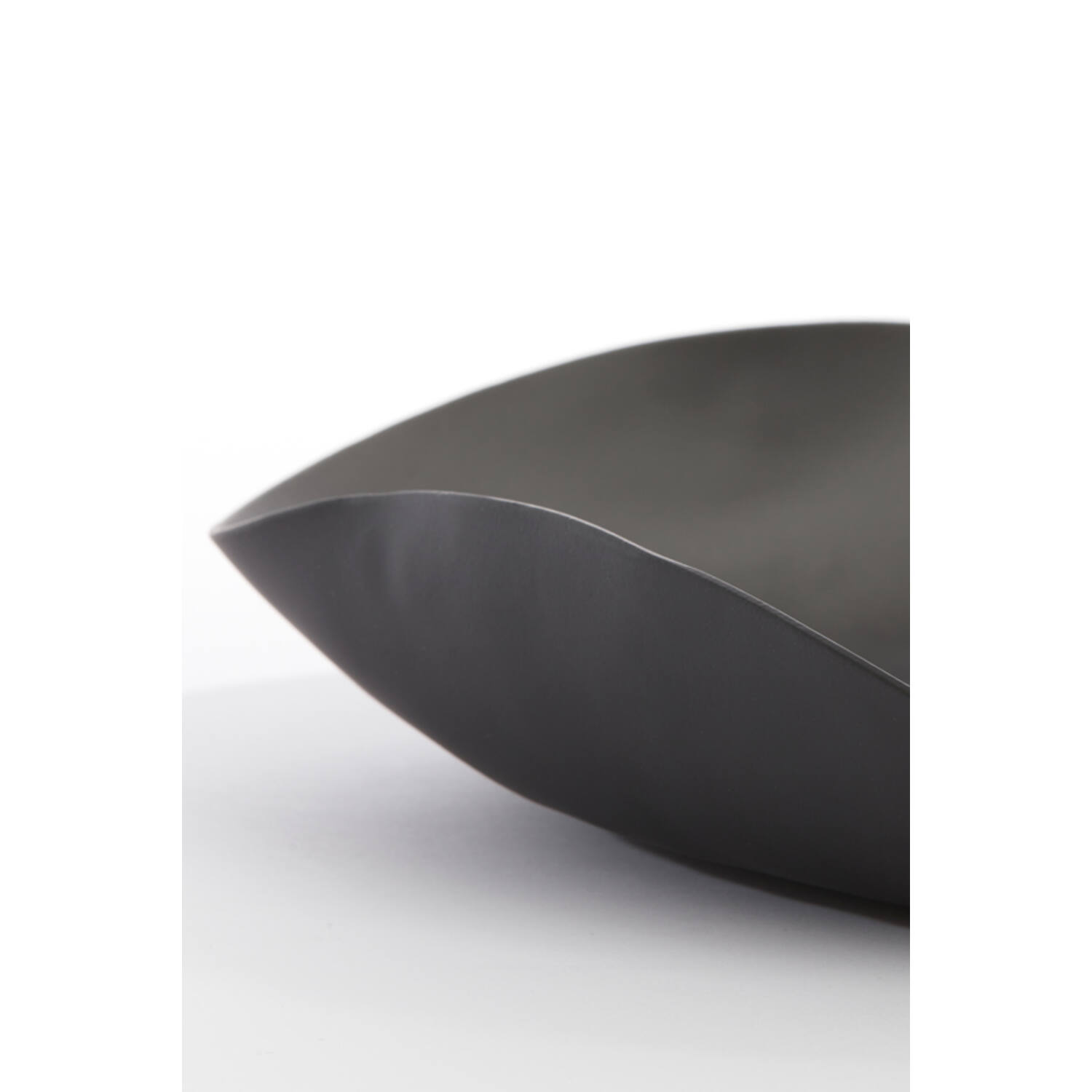 Dish 33x32x6,5 cm ANZIO matt black