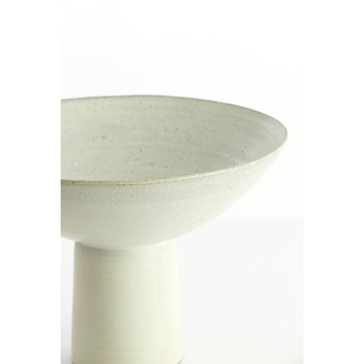 Dish on base Ø35,5x25,5 cm VASCO matt cream-sand