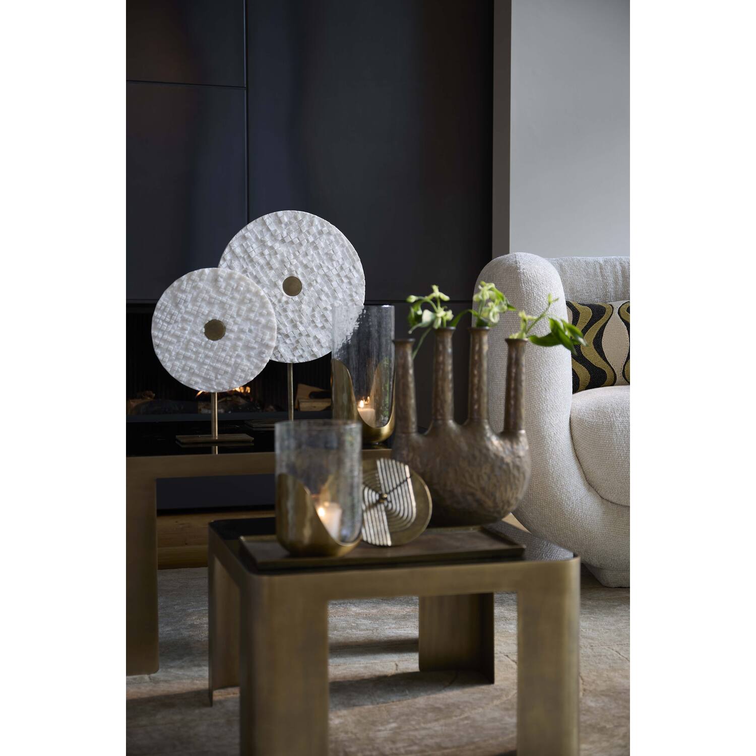 Ornament on base 35x12x50 cm YVO marble white+antique bronze