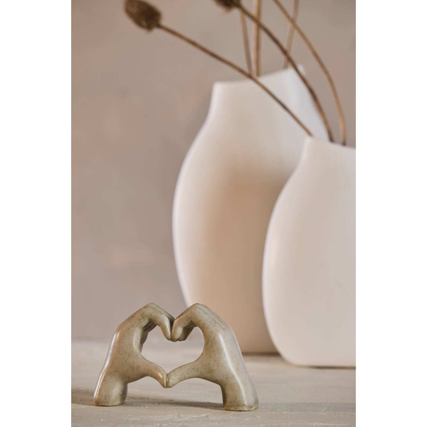 Ornament 19x8x11,5 cm HANDS taupe grey