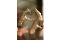 Ornament 24,5x9,5x15 cm HANDS taupe grey
